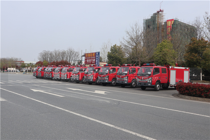 东风2.5吨水罐消防车 东风2.5吨水罐消防车